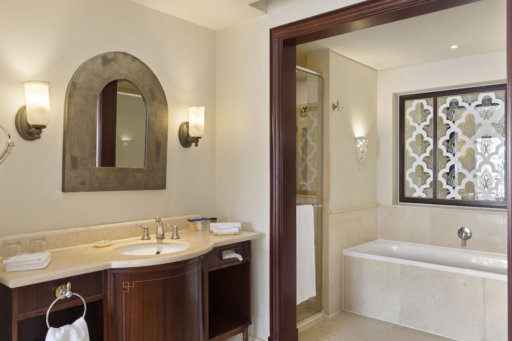 Deluxe Triple Room, Garden View - Photo 10