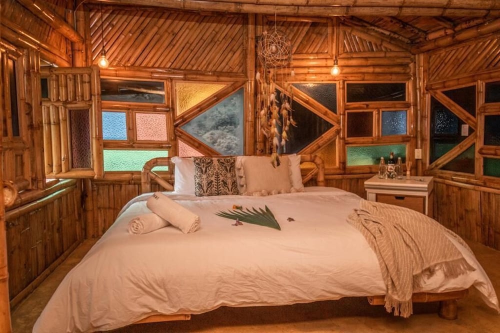 Signature Cabin, Multiple Beds photo 2