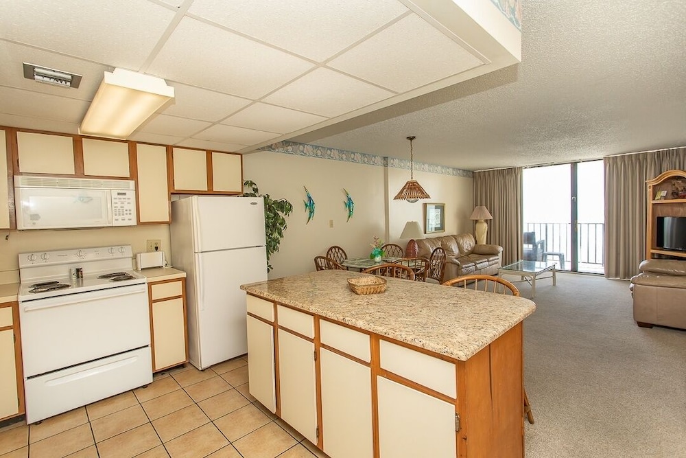 Condo, 1 Bedroom photo 2