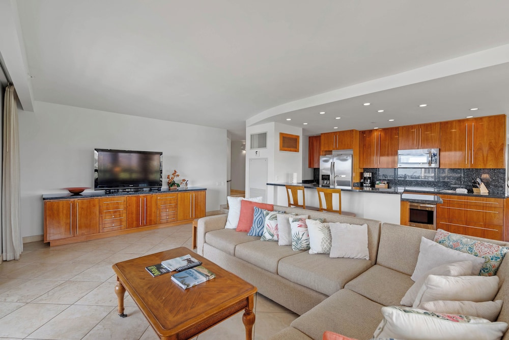Condo, 2 Bedrooms, Ocean View (2115)
