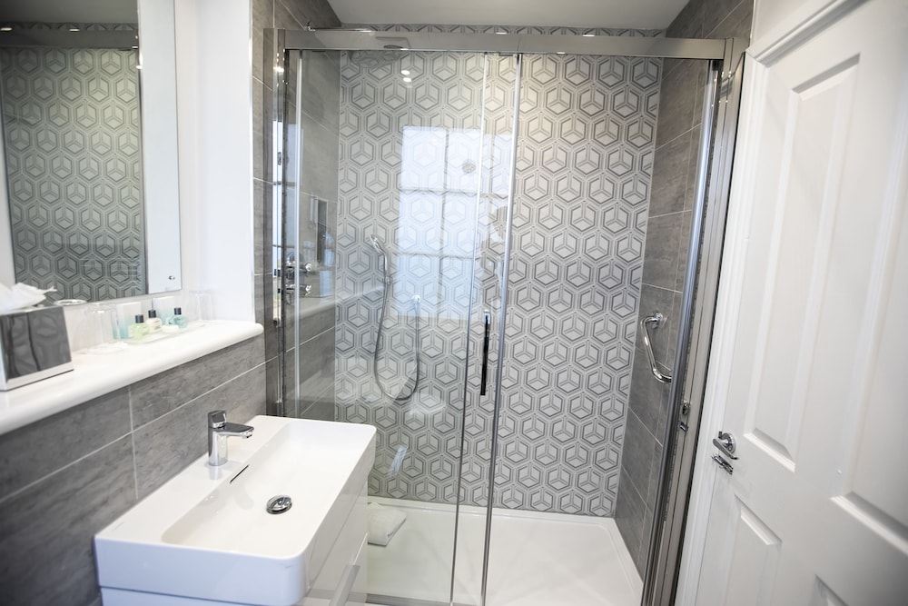 Deluxe Room, 1 Double Bed, Balcony, Sea View - Photo 23
