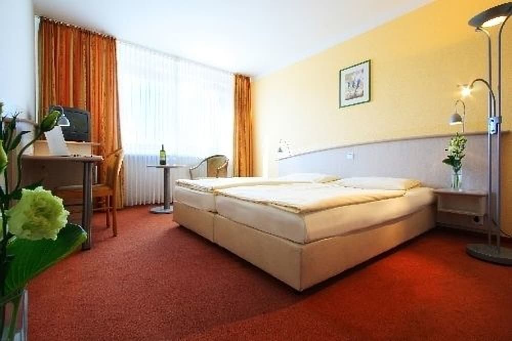 Double Or Twin Room - Photo 3