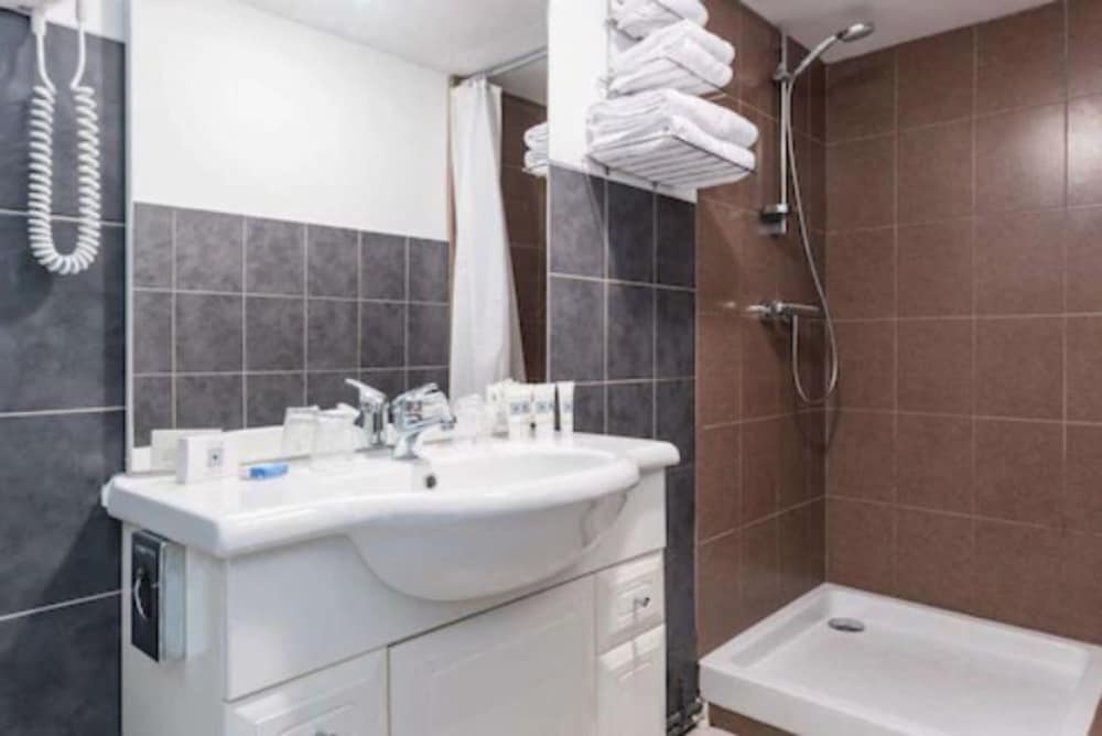 Superior Triple Room photo 2