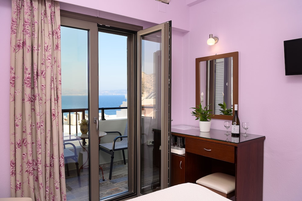 Small Double Room for Single Use, Sea View photo 1