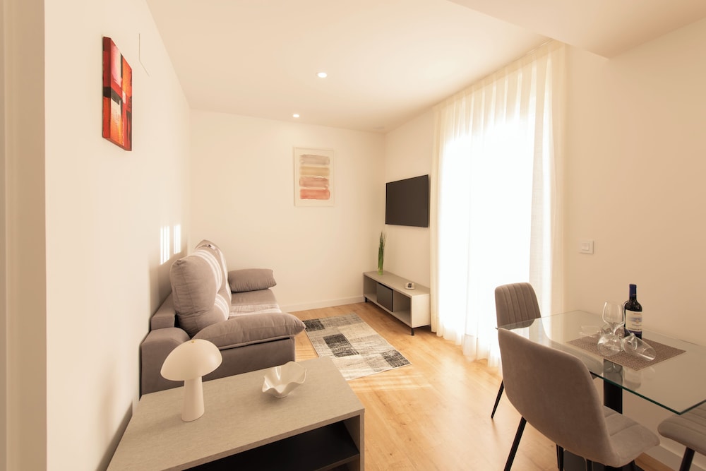 Comfort Apartment, City View