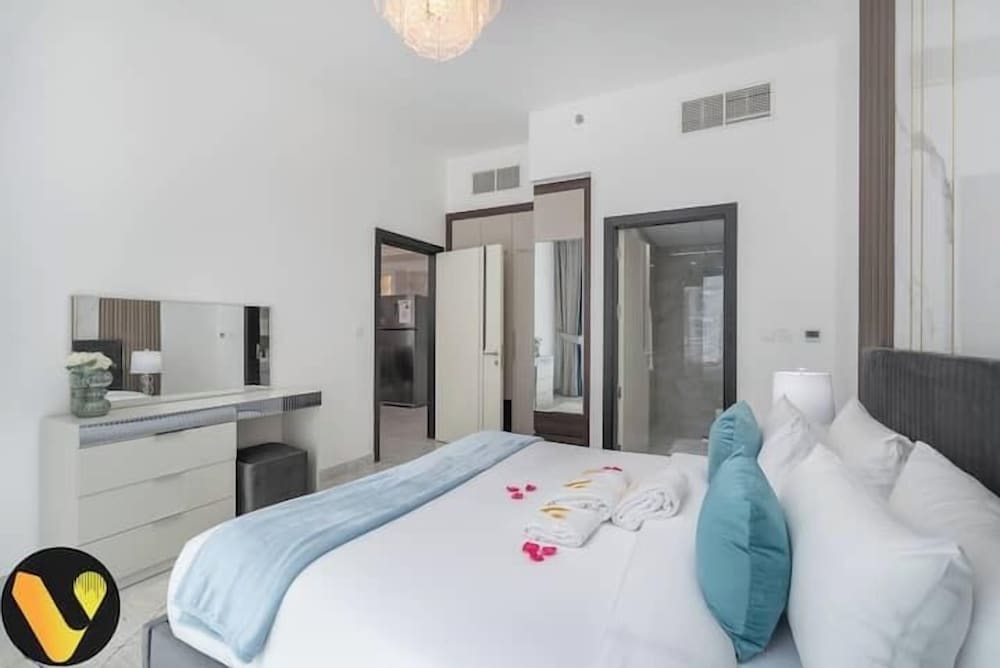 Luxury Apartment, Balcony, Pool View photo 1