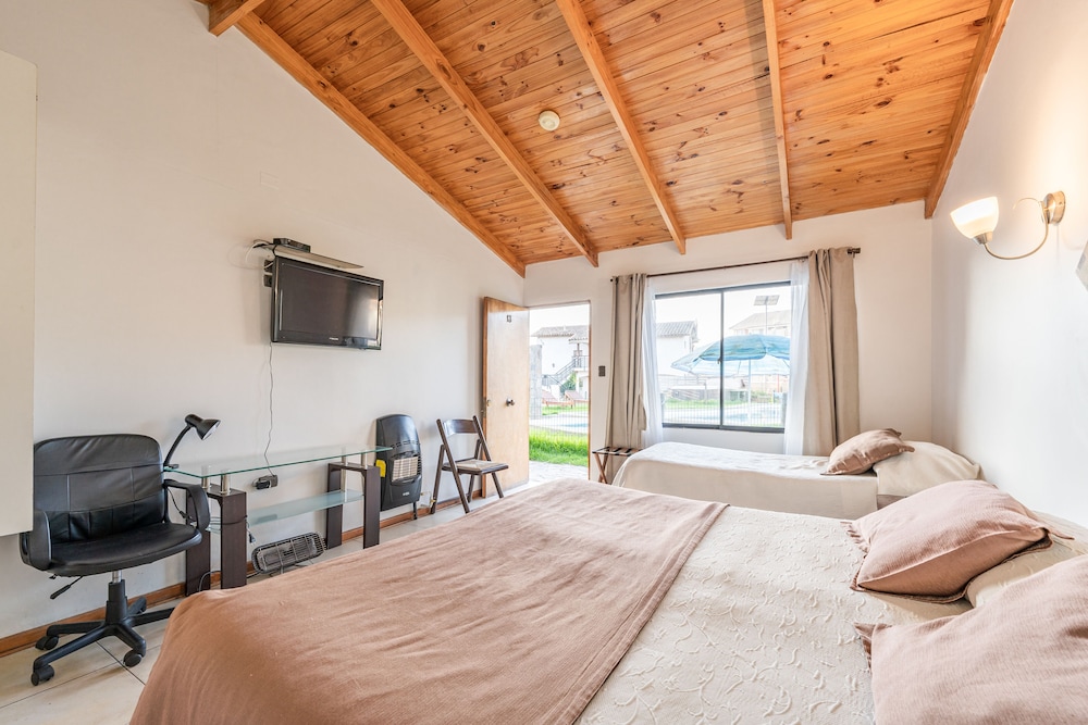 Triple Room, Multiple Beds photo 1