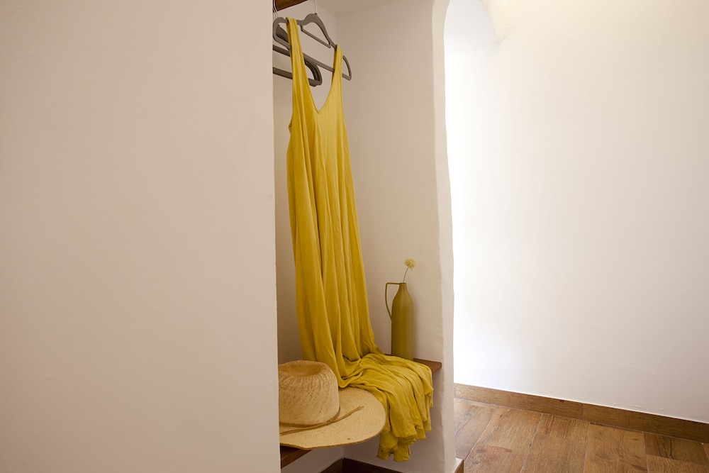 Economy Room, 1 Bedroom - Photo 2