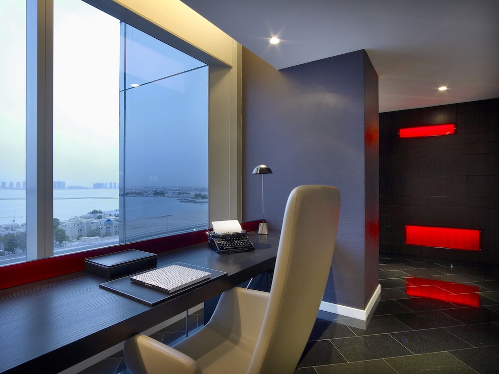 Suite, 2 Bedrooms, City View - Photo 7