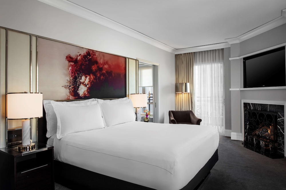 Room, 1 King Bed, Accessible, Terrace (Roll-In Shower)