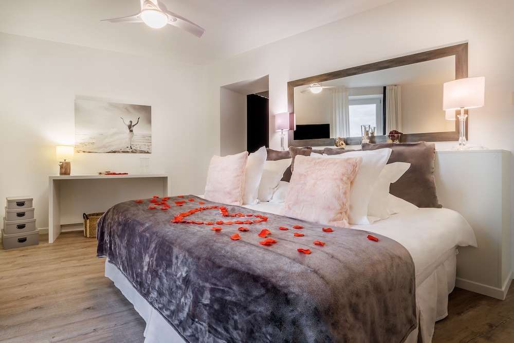 Signature Suite (Master Suite) - Photo 3