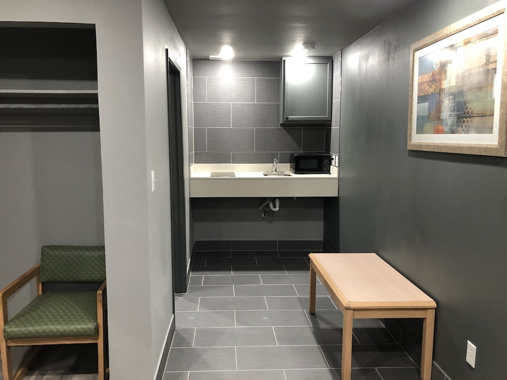 Deluxe Studio, 2 Double Beds, Kitchenette photo 3