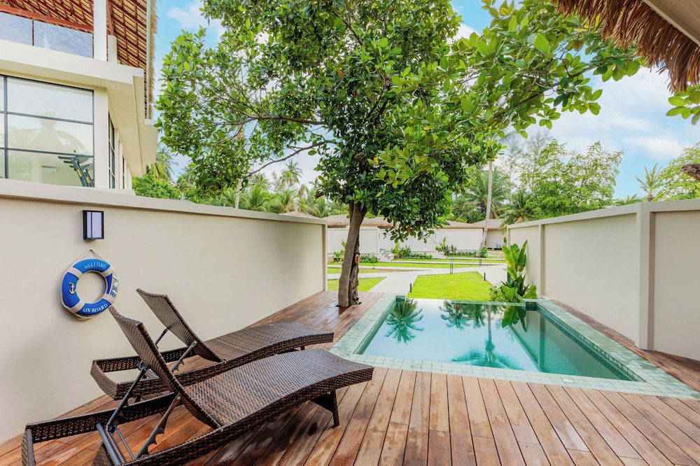 Garden Pool Villa