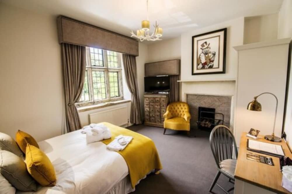 Manor House Double photo 1
