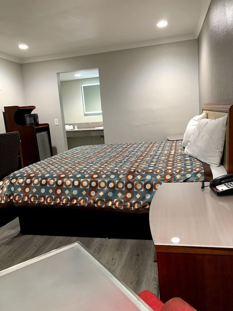 Basic Single Room