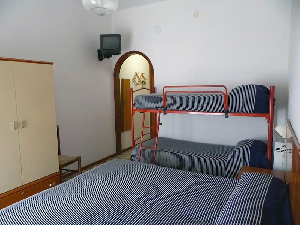 Standard Quadruple Room photo 3