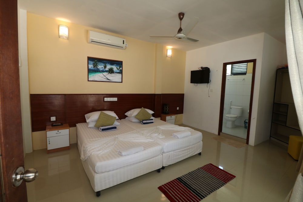 Deluxe Double Room photo 3