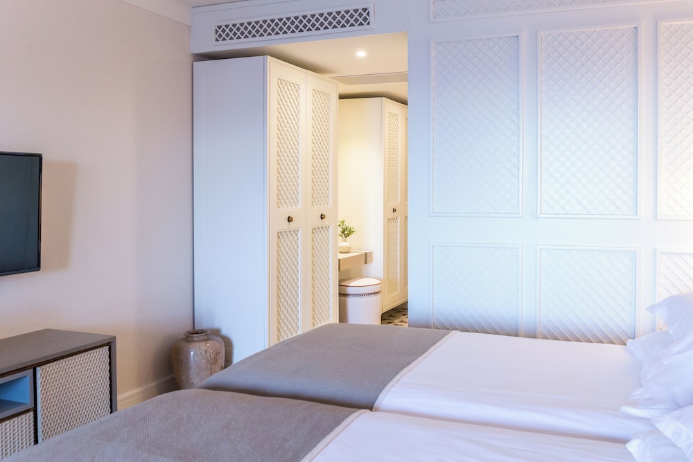 Superior Double/Twin Room Sea View and Balcony - Photo 6