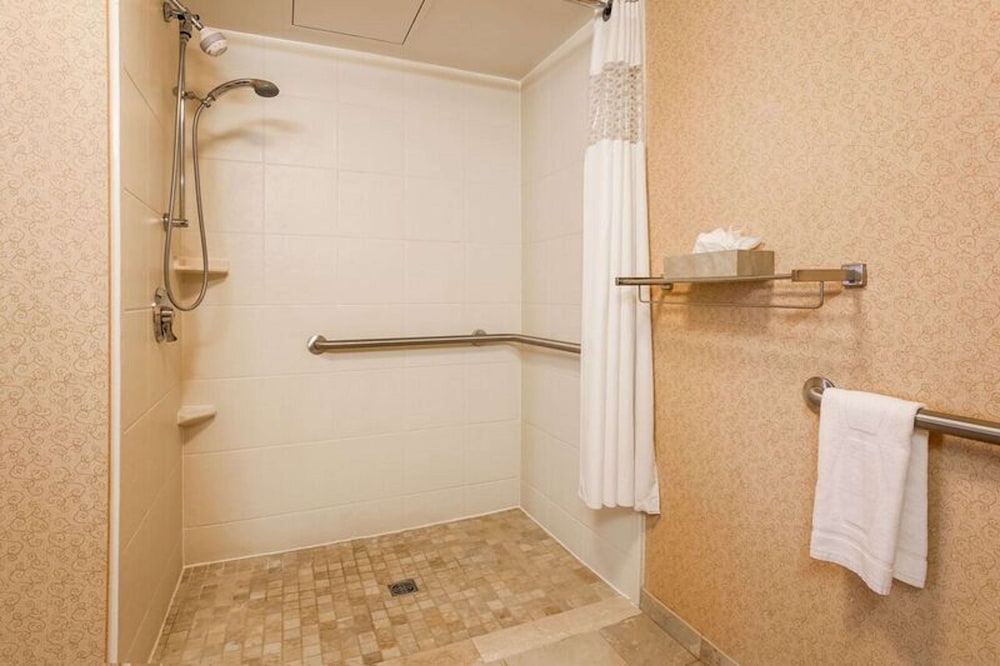 Hampton Inn & Suites Poughkeepsie, Photo 8