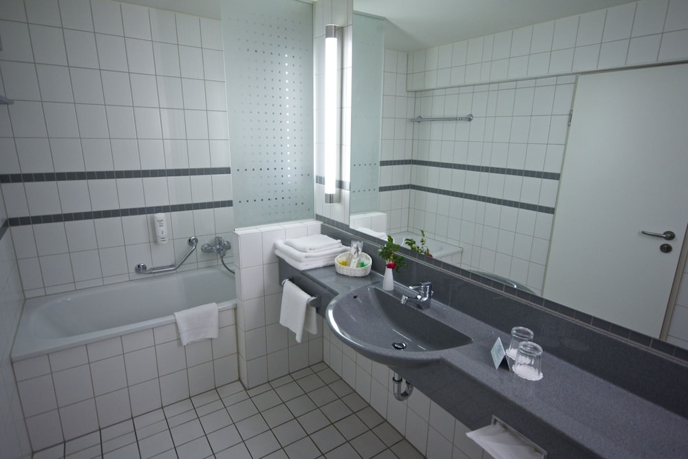 Standard Double Room - Photo 4