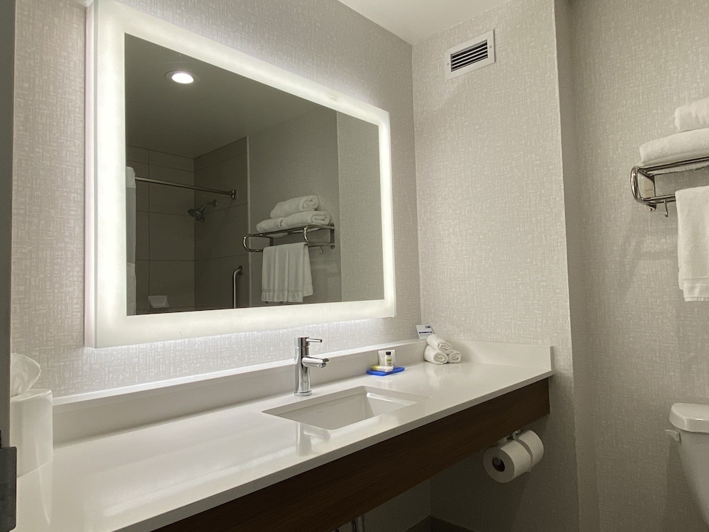 Suite, Multiple Beds - Photo 6