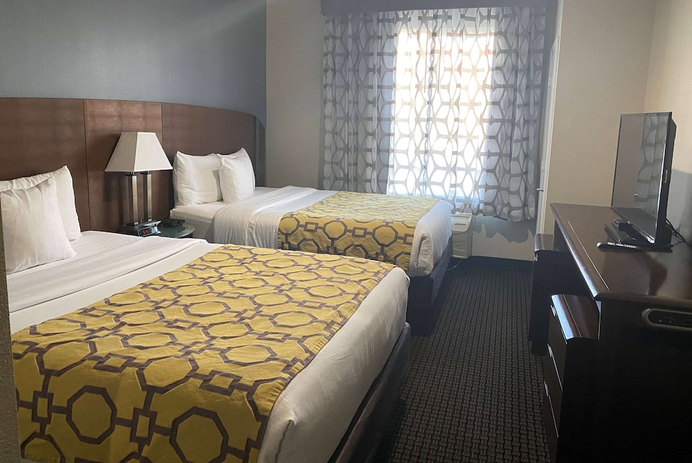 Room, 2 Queen Beds, Non Smoking photo 1