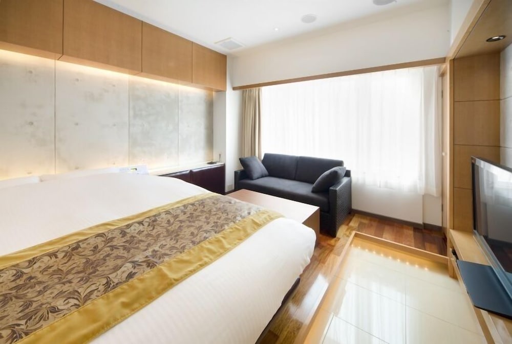 [Late Check-In 9 PM~] Economy Double Room, Smoking photo 3
