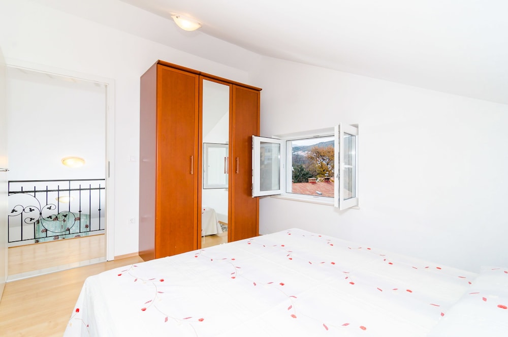 City Apartment, 1 Bedroom, Balcony (A2) photo 1
