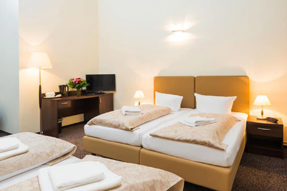 Family Quintuple Room