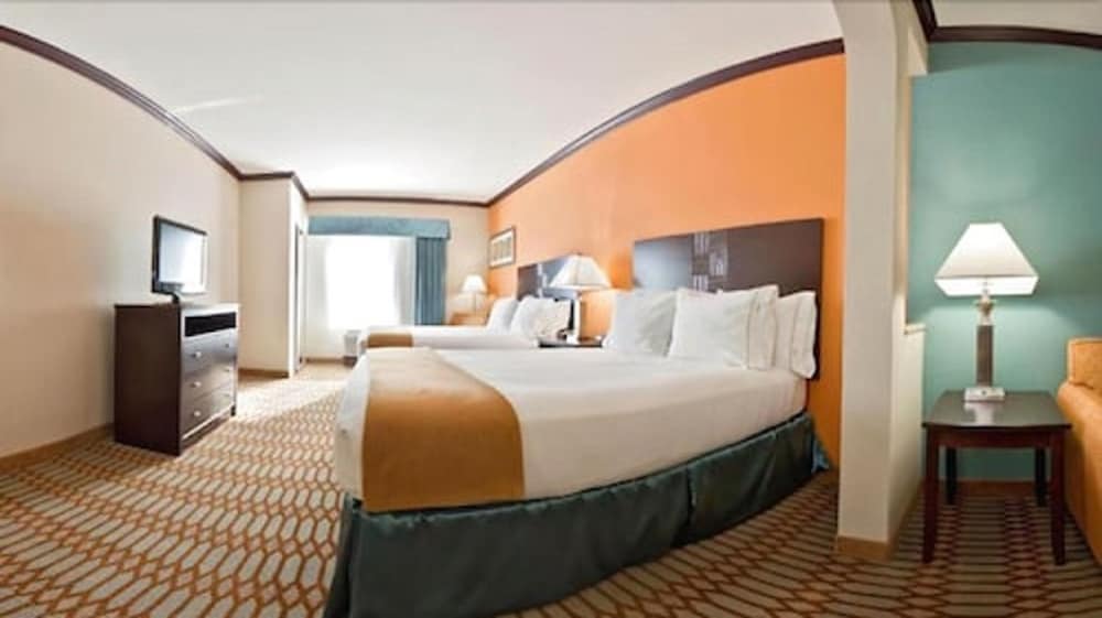 Suite, 1 King Bed (Additional Living Area) - Photo 2