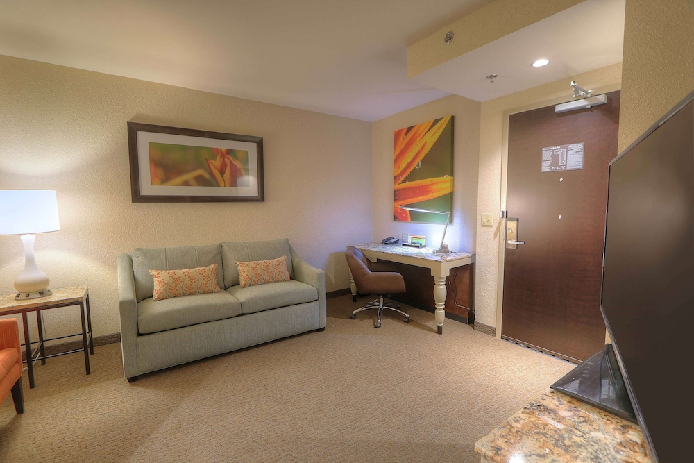 Junior Suite, 1 King Bed, Accessible (Hearing) photo 2