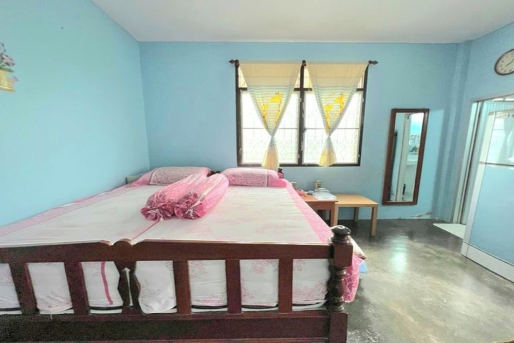 House, 1 Bedroom