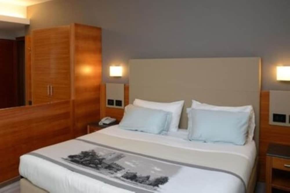 Standard Double Room, 1 Queen Bed - Photo 4