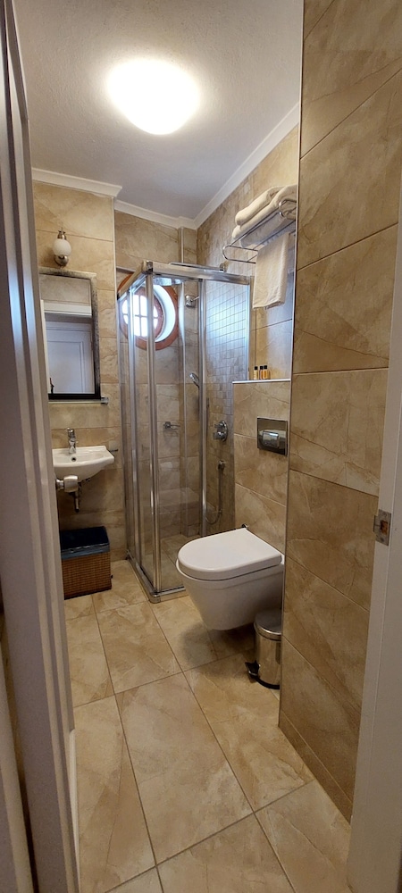 Standard Room photo 2