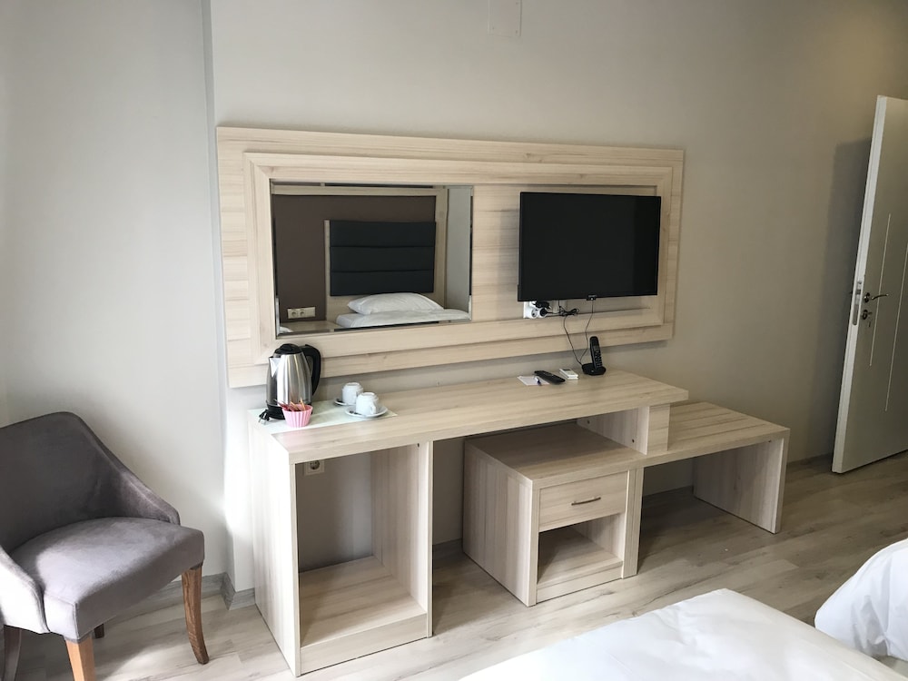 Standard Double or Twin Room - Photo 5