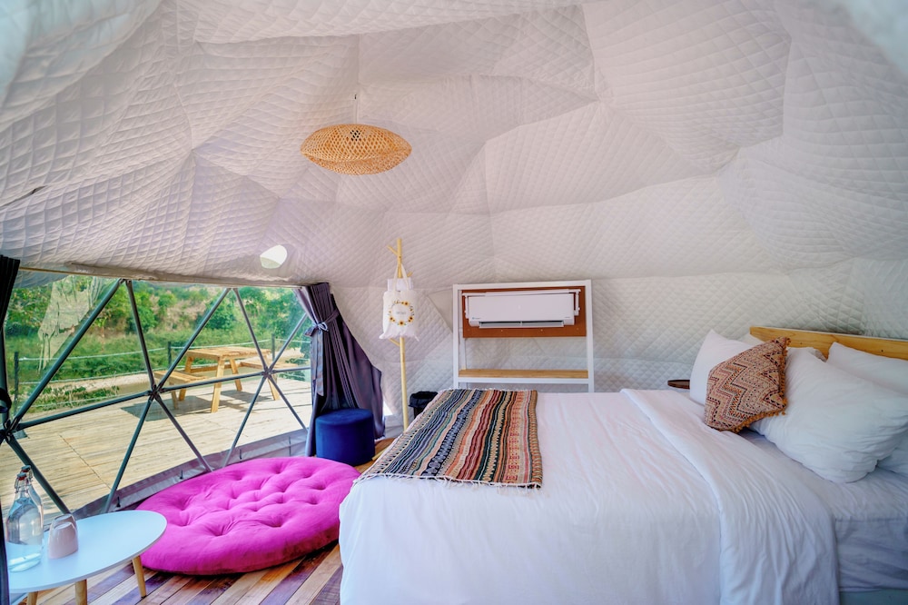 Deluxe Tent, Patio, River View
