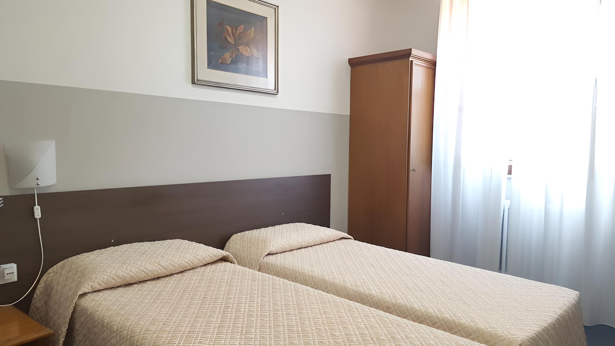 Comfort Twin Room, 2 Twin Beds photo 1
