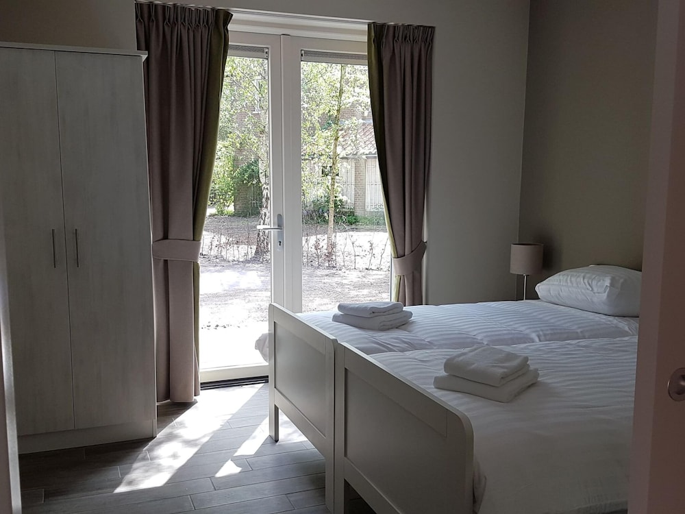 Classic House, 4 Bedrooms photo 1