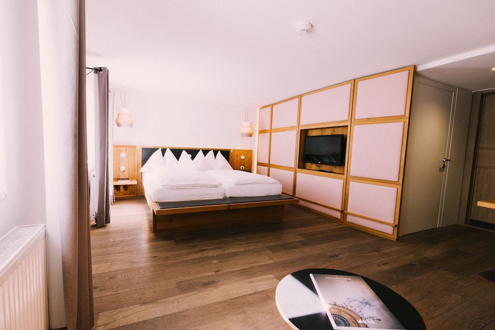 Double Room (medium) - Photo 10