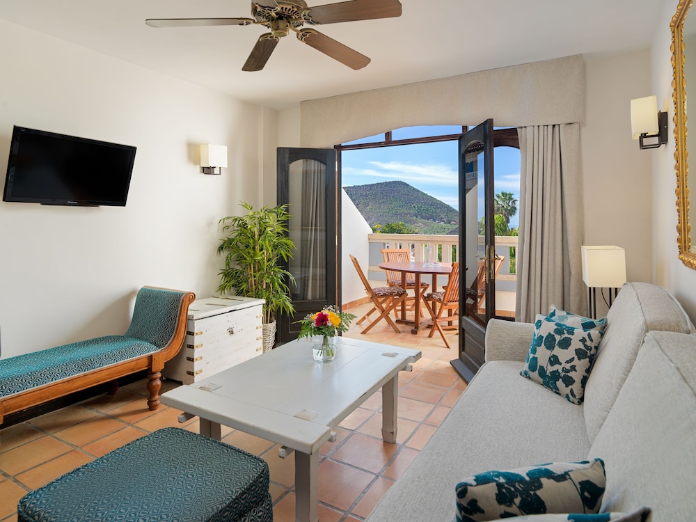 Apartment, 2 Bedrooms (Suite, 2 Adults and 1 Child) - Photo 5