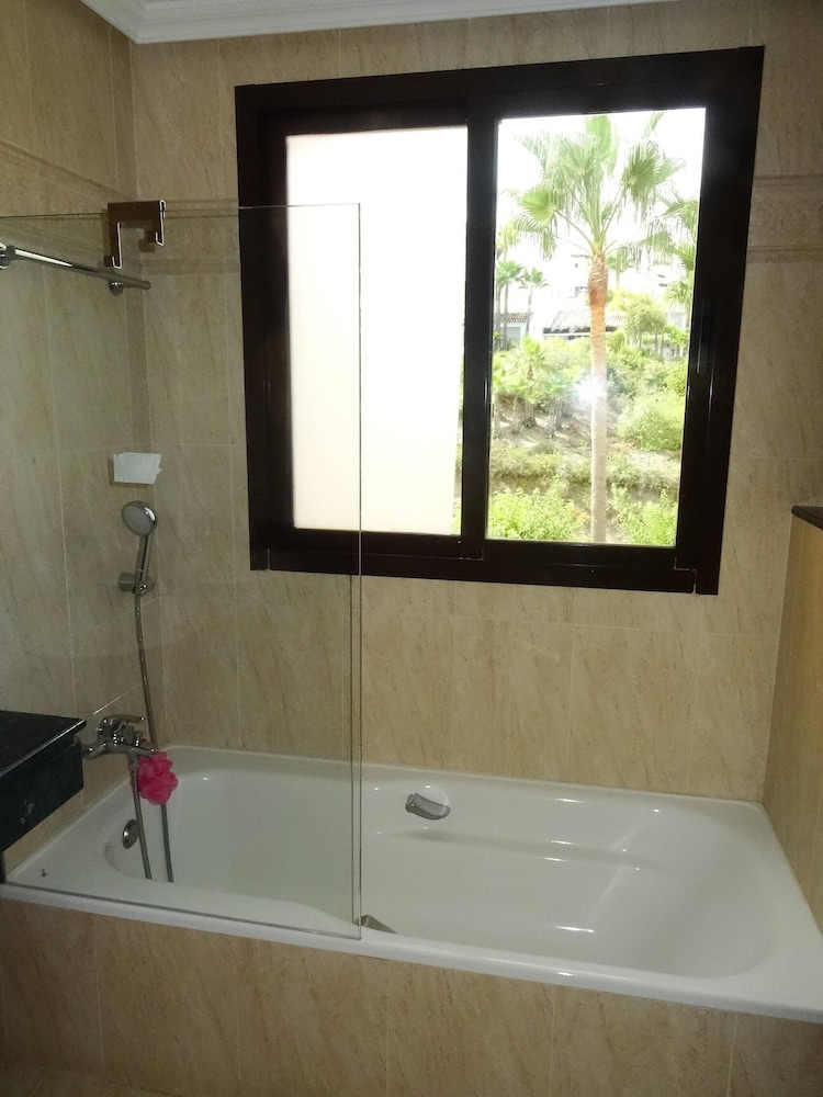 Beautiful Flat Near Golf Courses With sea Views, Billede 43