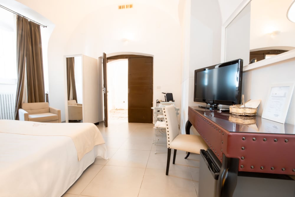 Standard Double Room, 1 King Bed photo 1