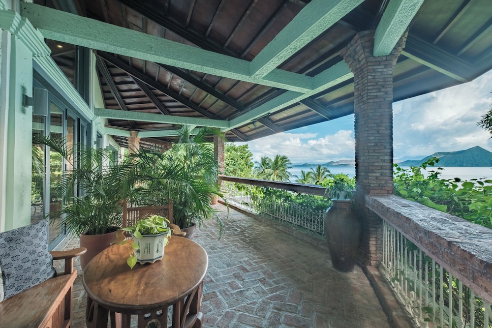 Premium Suite - Photo 5