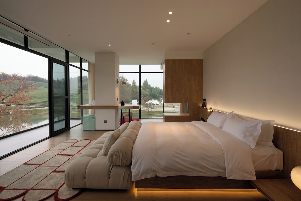 Standard Double Room, Hill View