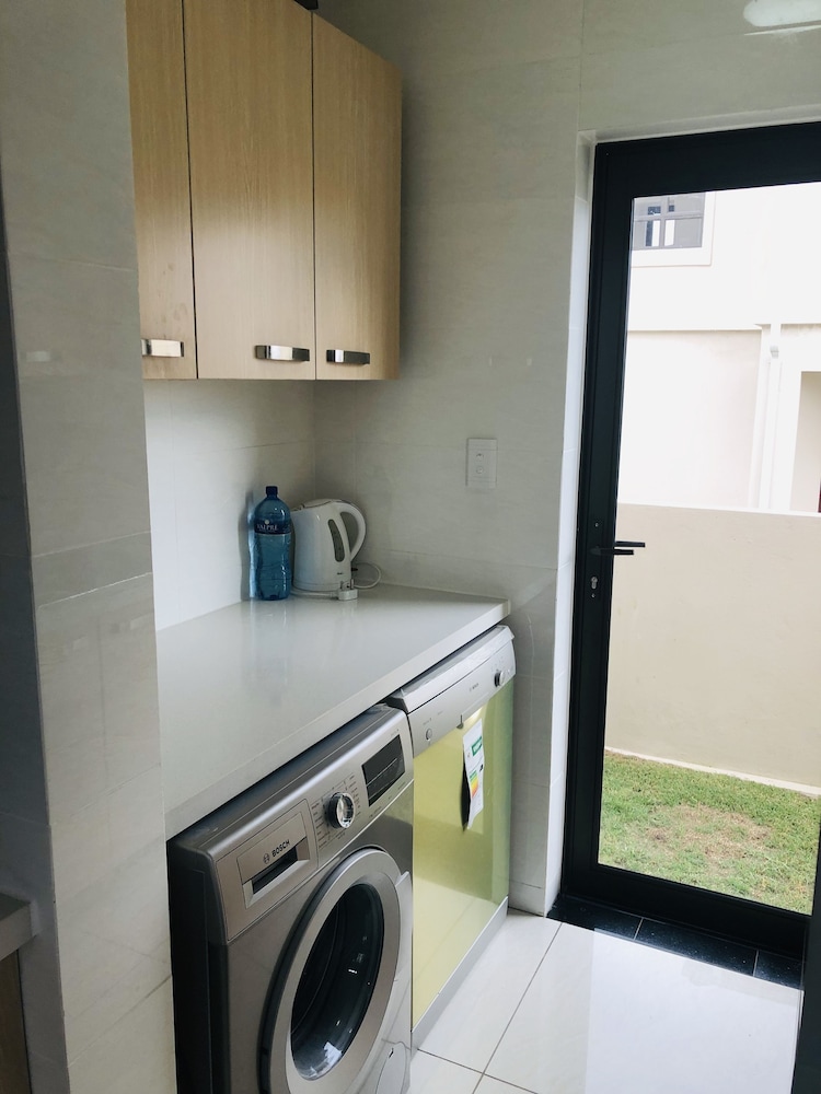 Family House, 3 Bedrooms, Kitchen, Corner photo 2