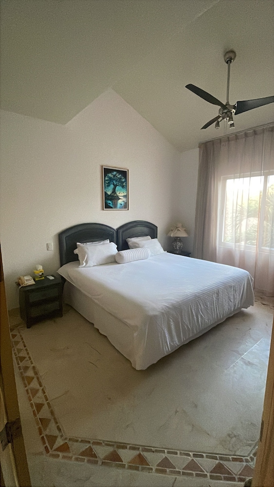 Standard Double Room, Microwave, Beachside