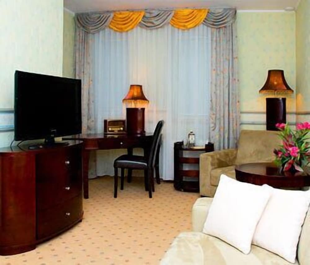 Studio Suite photo 1