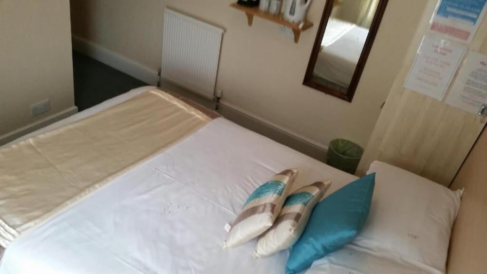 Basic Double Room, 1 Double Bed (Room 5) photo 1