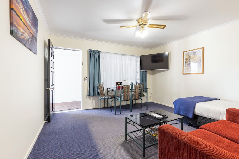 Budget Alleyway One bedroom with Shower photo 1