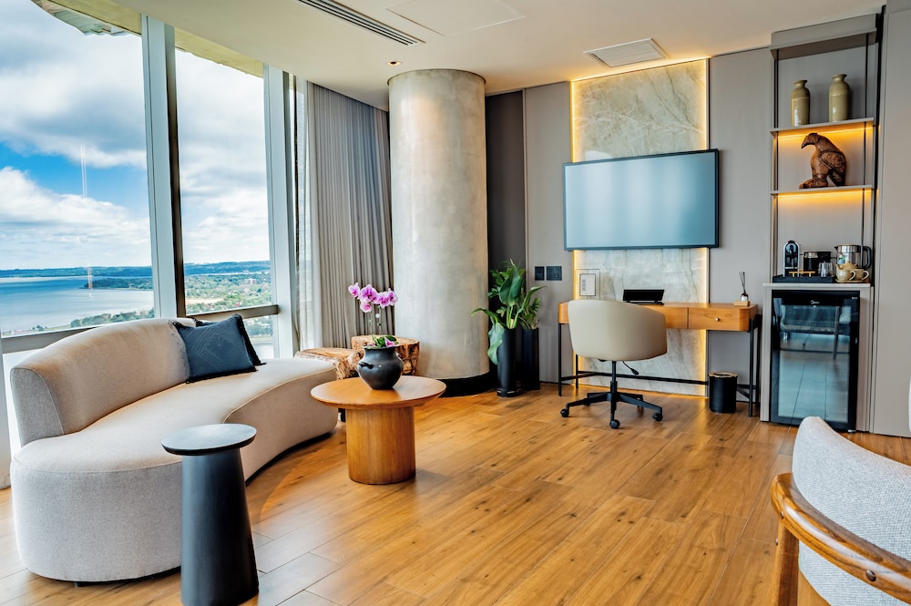 Panoramic Suite, River View photo 3